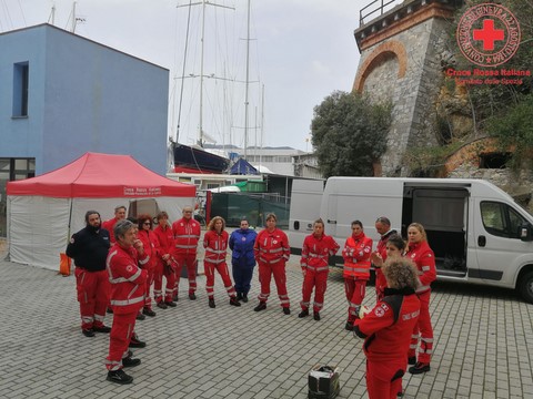 Operatore nel setto emergenza Croce Rossa La Spezia